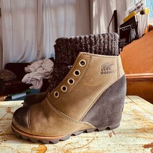 Sorel Joanie Sweater Ankle Boots size 7.5